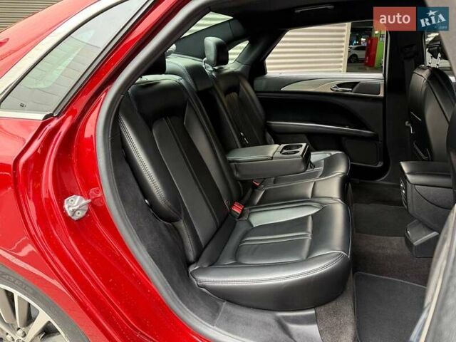 Красный Линкольн МКЗ, объемом двигателя 2 л и пробегом 36 тыс. км за 19990 $, фото 12 на Automoto.ua
