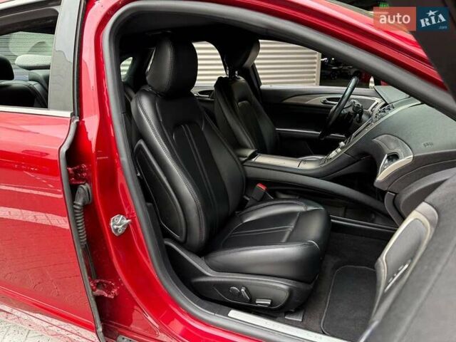 Красный Линкольн МКЗ, объемом двигателя 2 л и пробегом 36 тыс. км за 19990 $, фото 13 на Automoto.ua