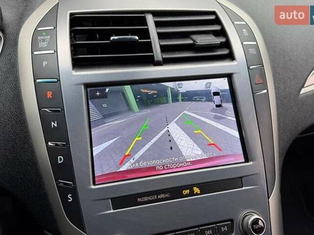 Красный Линкольн МКЗ, объемом двигателя 2 л и пробегом 36 тыс. км за 19990 $, фото 19 на Automoto.ua