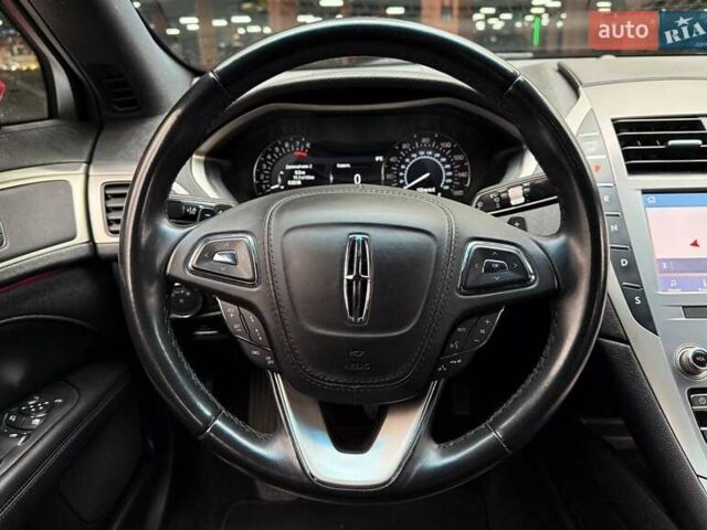 Красный Линкольн МКЗ, объемом двигателя 2 л и пробегом 36 тыс. км за 19990 $, фото 18 на Automoto.ua