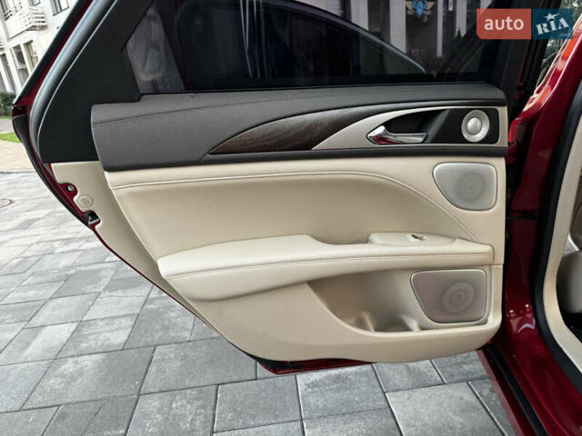 Красный Линкольн МКЗ, объемом двигателя 2 л и пробегом 61 тыс. км за 17900 $, фото 20 на Automoto.ua