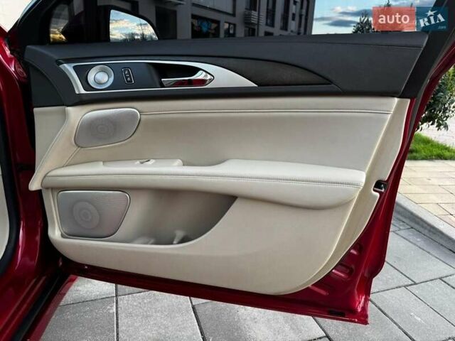 Красный Линкольн МКЗ, объемом двигателя 2 л и пробегом 62 тыс. км за 19900 $, фото 23 на Automoto.ua