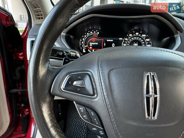 Красный Линкольн МКЗ, объемом двигателя 2 л и пробегом 61 тыс. км за 17900 $, фото 35 на Automoto.ua