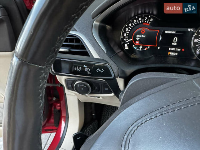 Красный Линкольн МКЗ, объемом двигателя 2 л и пробегом 61 тыс. км за 17900 $, фото 36 на Automoto.ua