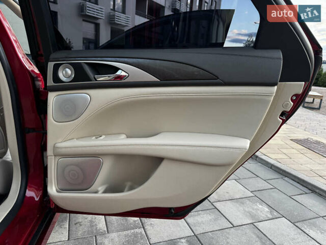 Красный Линкольн МКЗ, объемом двигателя 2 л и пробегом 61 тыс. км за 17900 $, фото 22 на Automoto.ua