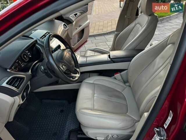 Красный Линкольн МКЗ, объемом двигателя 2 л и пробегом 62 тыс. км за 19900 $, фото 18 на Automoto.ua