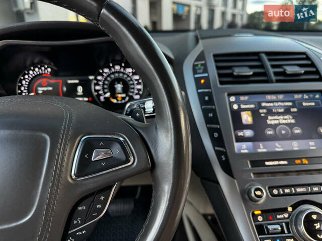 Красный Линкольн МКЗ, объемом двигателя 2 л и пробегом 61 тыс. км за 17900 $, фото 34 на Automoto.ua