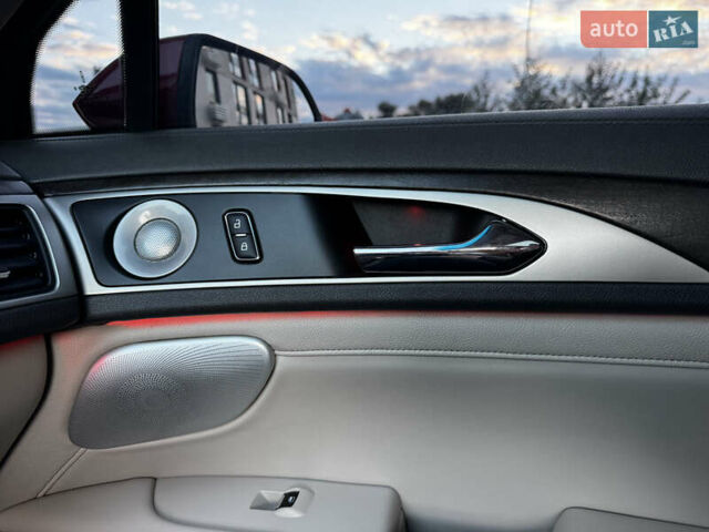 Красный Линкольн МКЗ, объемом двигателя 2 л и пробегом 61 тыс. км за 17900 $, фото 39 на Automoto.ua