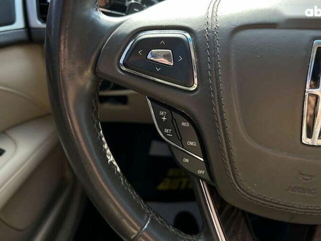 Линкольн МКЗ, объемом двигателя 2 л и пробегом 156 тыс. км за 15600 $, фото 22 на Automoto.ua