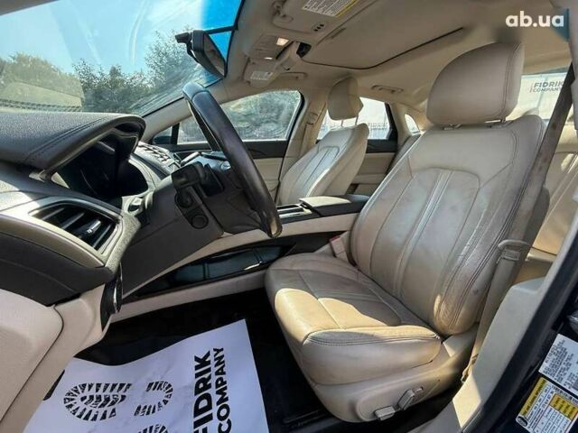 Линкольн МКЗ, объемом двигателя 2 л и пробегом 125 тыс. км за 10200 $, фото 9 на Automoto.ua