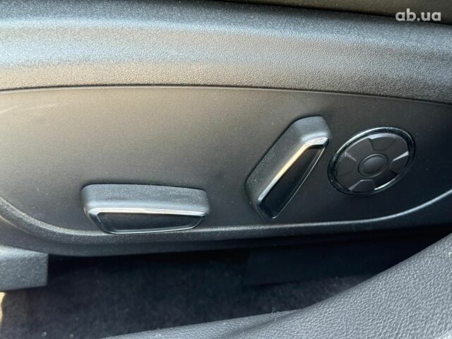 Серый Линкольн МКЗ, объемом двигателя 2 л и пробегом 162 тыс. км за 13990 $, фото 24 на Automoto.ua