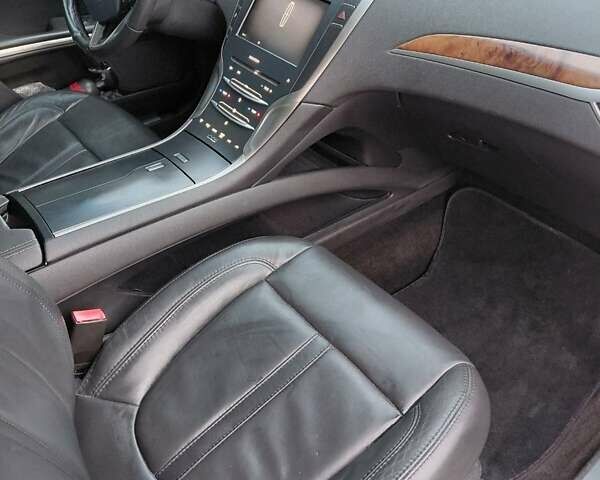 Серый Линкольн МКЗ, объемом двигателя 2 л и пробегом 240 тыс. км за 11000 $, фото 7 на Automoto.ua