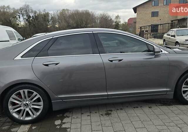 Лінкольн MKZ 2013 у Бродах на Automoto.ua Сірий Лінкольн MKZ, об'ємом двигуна 2 л та пробігом 244 тис. км за 13800 $, фото 4 на Automoto.ua