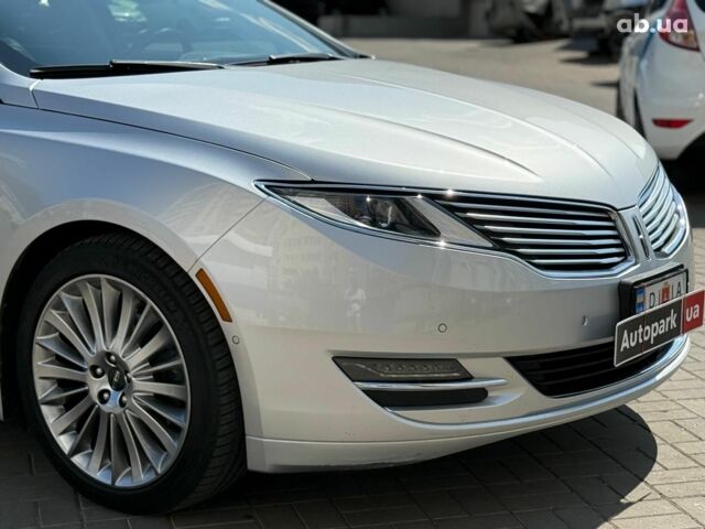 Серый Линкольн МКЗ, объемом двигателя 2 л и пробегом 162 тыс. км за 13990 $, фото 3 на Automoto.ua