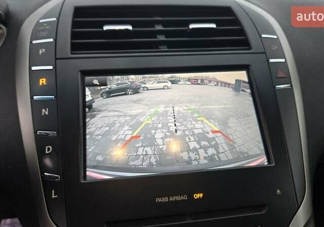 Лінкольн MKZ 2013 у Бродах на Automoto.ua Сірий Лінкольн MKZ, об'ємом двигуна 2 л та пробігом 244 тис. км за 13800 $, фото 1 на Automoto.ua