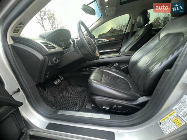 Серый Линкольн МКЗ, объемом двигателя 2 л и пробегом 238 тыс. км за 11800 $, фото 4 на Automoto.ua