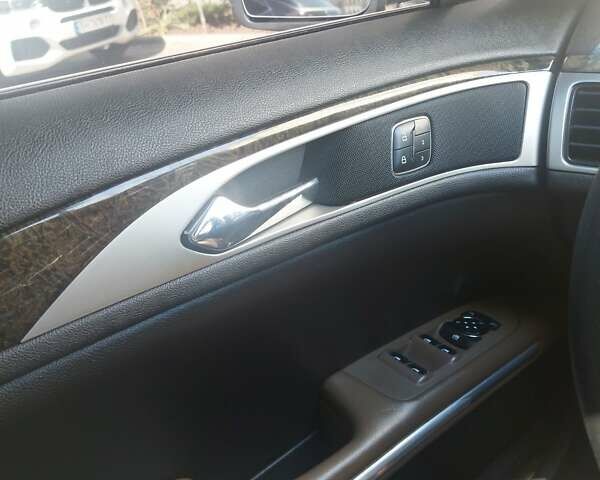 Серый Линкольн МКЗ, объемом двигателя 2 л и пробегом 180 тыс. км за 13000 $, фото 1 на Automoto.ua