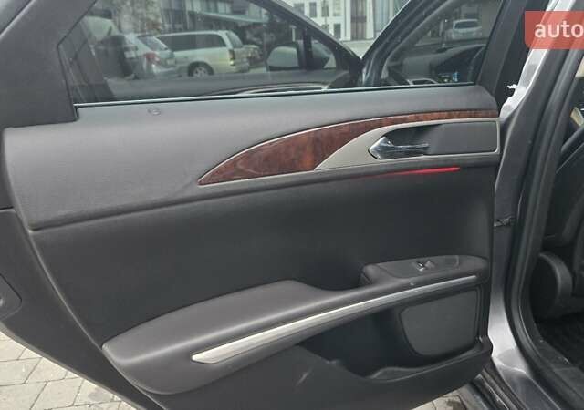 Лінкольн MKZ 2013 у Бродах на Automoto.ua Сірий Лінкольн MKZ, об'ємом двигуна 2 л та пробігом 244 тис. км за 13800 $, фото 17 на Automoto.ua