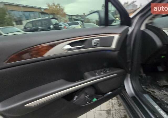 Лінкольн MKZ 2013 у Бродах на Automoto.ua Сірий Лінкольн MKZ, об'ємом двигуна 2 л та пробігом 244 тис. км за 13800 $, фото 11 на Automoto.ua