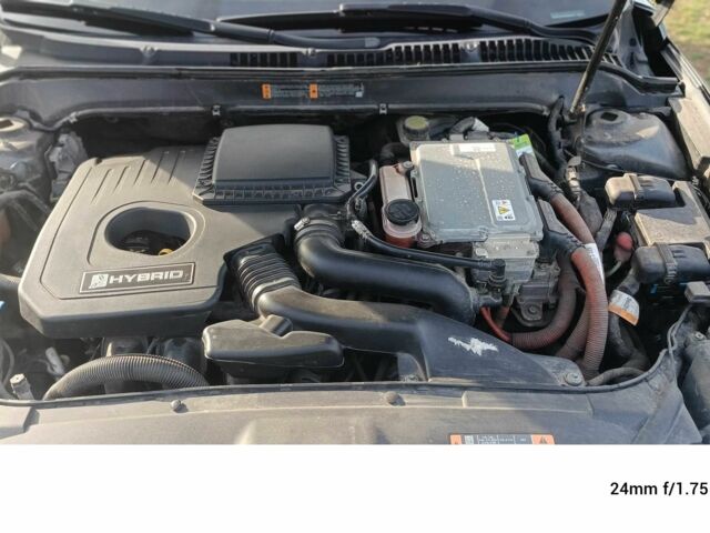 Сірий Лінкольн MKZ, об'ємом двигуна 2 л та пробігом 323 тис. км за 12900 $, фото 10 на Automoto.ua