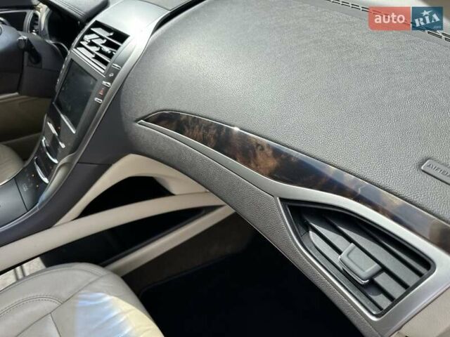 Серый Линкольн МКЗ, объемом двигателя 2 л и пробегом 182 тыс. км за 11900 $, фото 24 на Automoto.ua