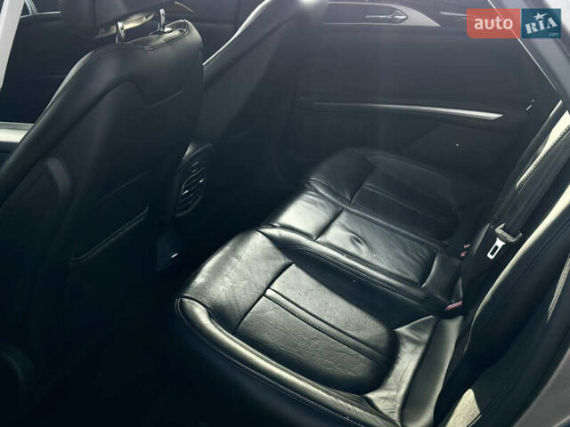 Сірий Лінкольн MKZ, об'ємом двигуна 2 л та пробігом 240 тис. км за 13300 $, фото 4 на Automoto.ua