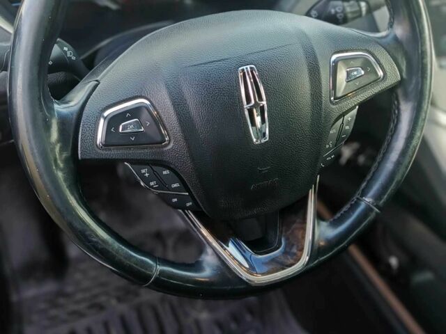 Сірий Лінкольн MKZ, об'ємом двигуна 2 л та пробігом 323 тис. км за 12900 $, фото 7 на Automoto.ua