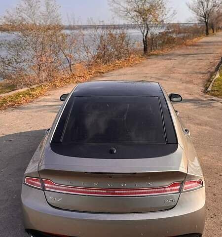 Серый Линкольн МКЗ, объемом двигателя 2 л и пробегом 82 тыс. км за 14500 $, фото 2 на Automoto.ua