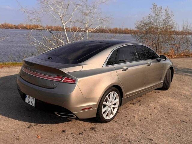 Серый Линкольн МКЗ, объемом двигателя 2 л и пробегом 82 тыс. км за 14500 $, фото 1 на Automoto.ua