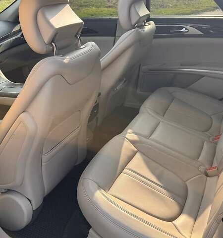 Серый Линкольн МКЗ, объемом двигателя 2 л и пробегом 82 тыс. км за 14500 $, фото 13 на Automoto.ua