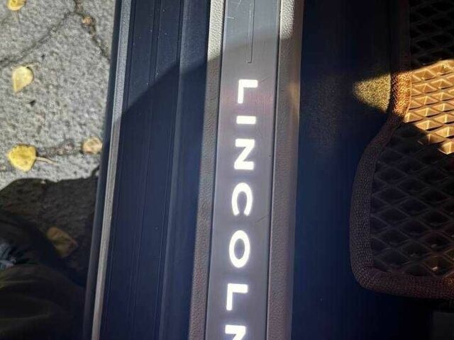 Серый Линкольн МКЗ, объемом двигателя 2 л и пробегом 82 тыс. км за 14500 $, фото 10 на Automoto.ua