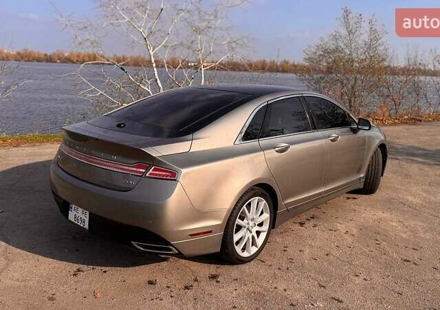 Серый Линкольн МКЗ, объемом двигателя 2 л и пробегом 82 тыс. км за 14500 $, фото 1 на Automoto.ua