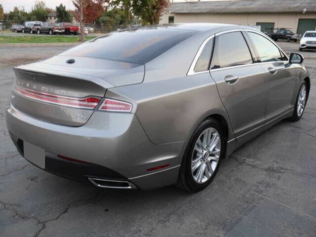 Сірий Лінкольн MKZ, об'ємом двигуна 2 л та пробігом 80 тис. км за 10500 $, фото 5 на Automoto.ua