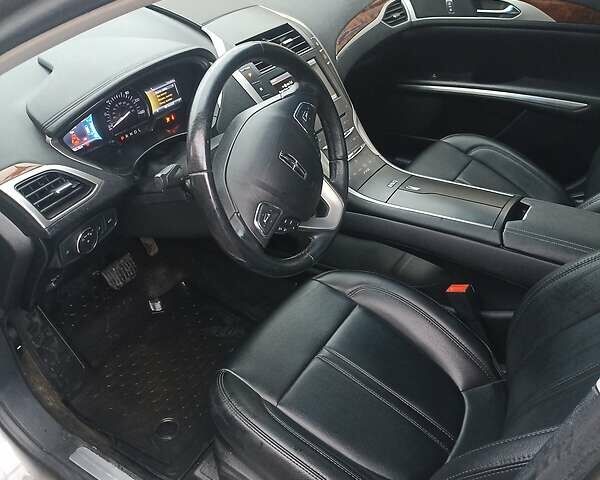 Сірий Лінкольн MKZ, об'ємом двигуна 2 л та пробігом 119 тис. км за 14000 $, фото 11 на Automoto.ua