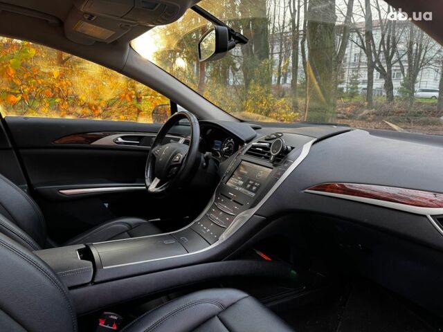 Серый Линкольн МКЗ, объемом двигателя 2 л и пробегом 114 тыс. км за 13890 $, фото 31 на Automoto.ua