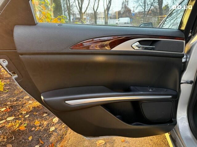 Серый Линкольн МКЗ, объемом двигателя 2 л и пробегом 114 тыс. км за 13890 $, фото 25 на Automoto.ua