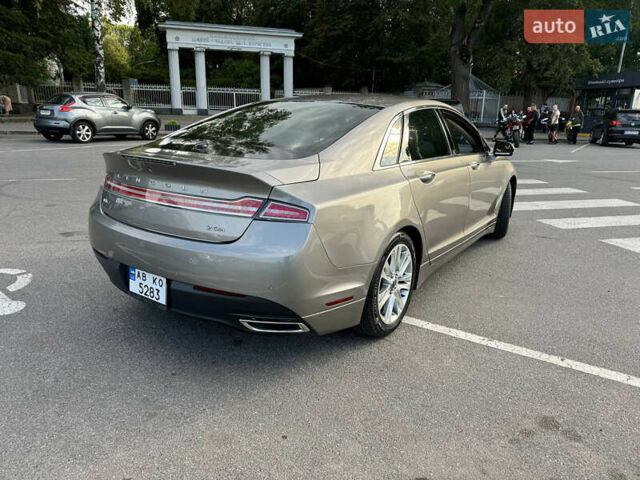 Серый Линкольн МКЗ, объемом двигателя 2 л и пробегом 180 тыс. км за 12000 $, фото 5 на Automoto.ua