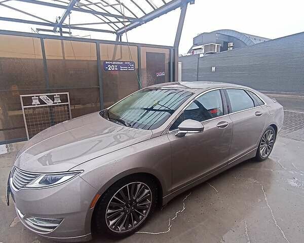 Сірий Лінкольн MKZ, об'ємом двигуна 2 л та пробігом 119 тис. км за 14000 $, фото 4 на Automoto.ua