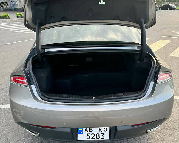 Серый Линкольн МКЗ, объемом двигателя 2 л и пробегом 180 тыс. км за 12000 $, фото 8 на Automoto.ua