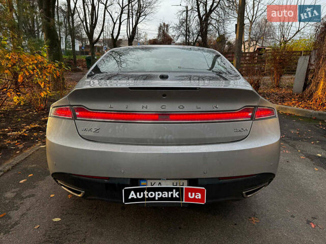 Серый Линкольн МКЗ, объемом двигателя 2 л и пробегом 114 тыс. км за 13890 $, фото 6 на Automoto.ua
