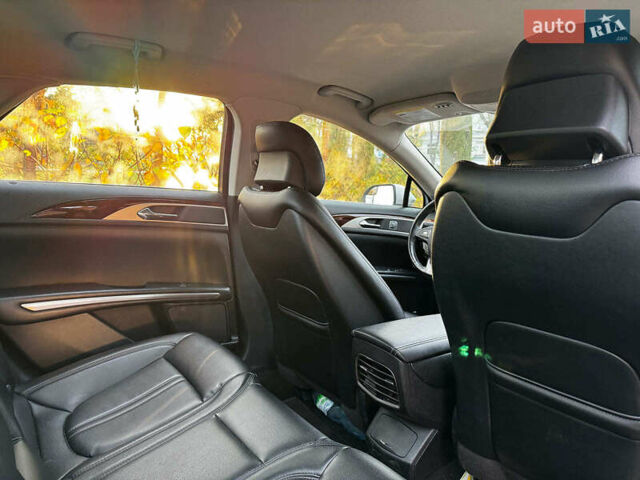 Серый Линкольн МКЗ, объемом двигателя 2 л и пробегом 114 тыс. км за 13890 $, фото 29 на Automoto.ua