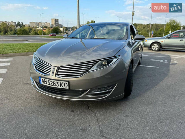 Серый Линкольн МКЗ, объемом двигателя 2 л и пробегом 180 тыс. км за 12000 $, фото 1 на Automoto.ua