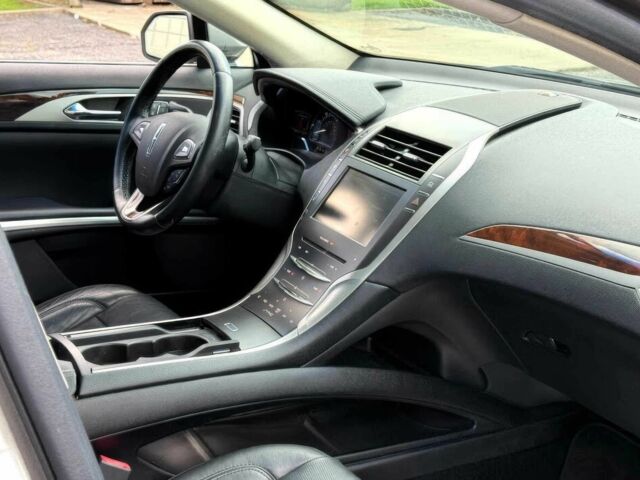 Сірий Лінкольн MKZ, об'ємом двигуна 2 л та пробігом 73 тис. км за 4800 $, фото 8 на Automoto.ua