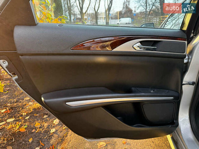 Серый Линкольн МКЗ, объемом двигателя 2 л и пробегом 114 тыс. км за 13890 $, фото 25 на Automoto.ua