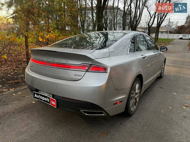 Серый Линкольн МКЗ, объемом двигателя 2 л и пробегом 114 тыс. км за 13890 $, фото 5 на Automoto.ua