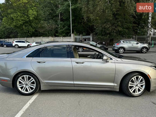 Серый Линкольн МКЗ, объемом двигателя 2 л и пробегом 180 тыс. км за 12000 $, фото 4 на Automoto.ua