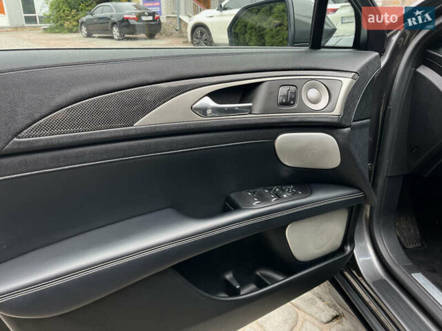 Сірий Лінкольн MKZ, об'ємом двигуна 2.96 л та пробігом 112 тис. км за 21500 $, фото 11 на Automoto.ua