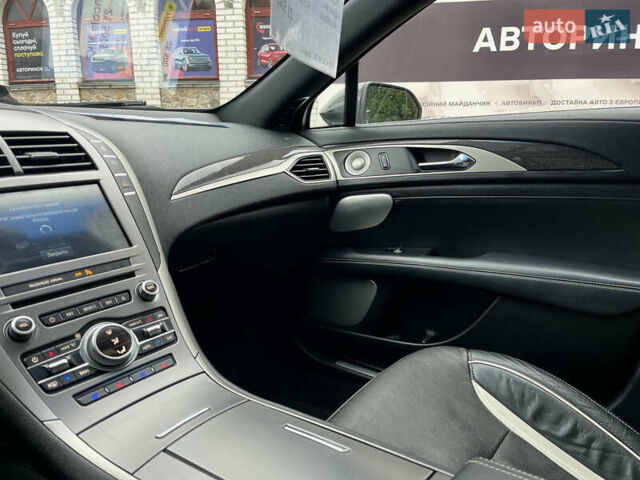 Сірий Лінкольн MKZ, об'ємом двигуна 2.96 л та пробігом 112 тис. км за 21500 $, фото 21 на Automoto.ua