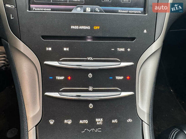 Серый Линкольн МКЗ, объемом двигателя 2 л и пробегом 114 тыс. км за 13890 $, фото 21 на Automoto.ua