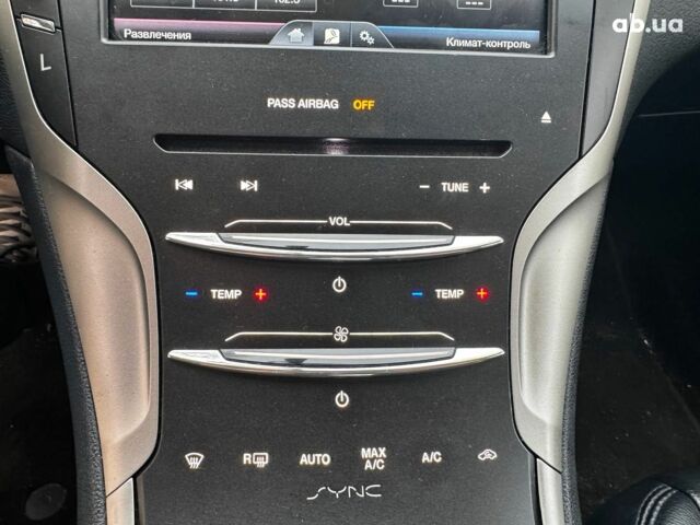 Серый Линкольн МКЗ, объемом двигателя 2 л и пробегом 114 тыс. км за 13890 $, фото 21 на Automoto.ua